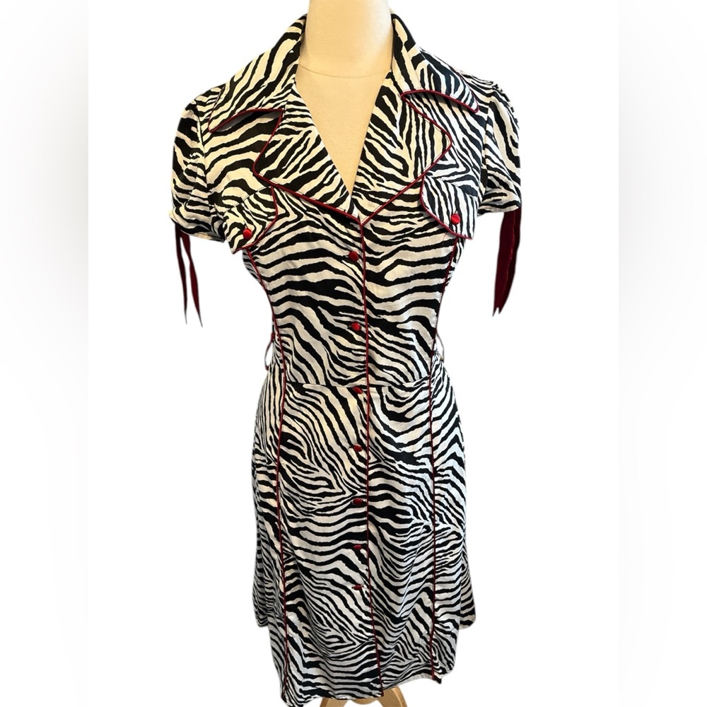 Snap Black & White Zebra Print Retro Dress w/short sleeves & red trim Size 11